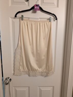 Vintage Mel-lin Lace-Trim Half Slip - Cream